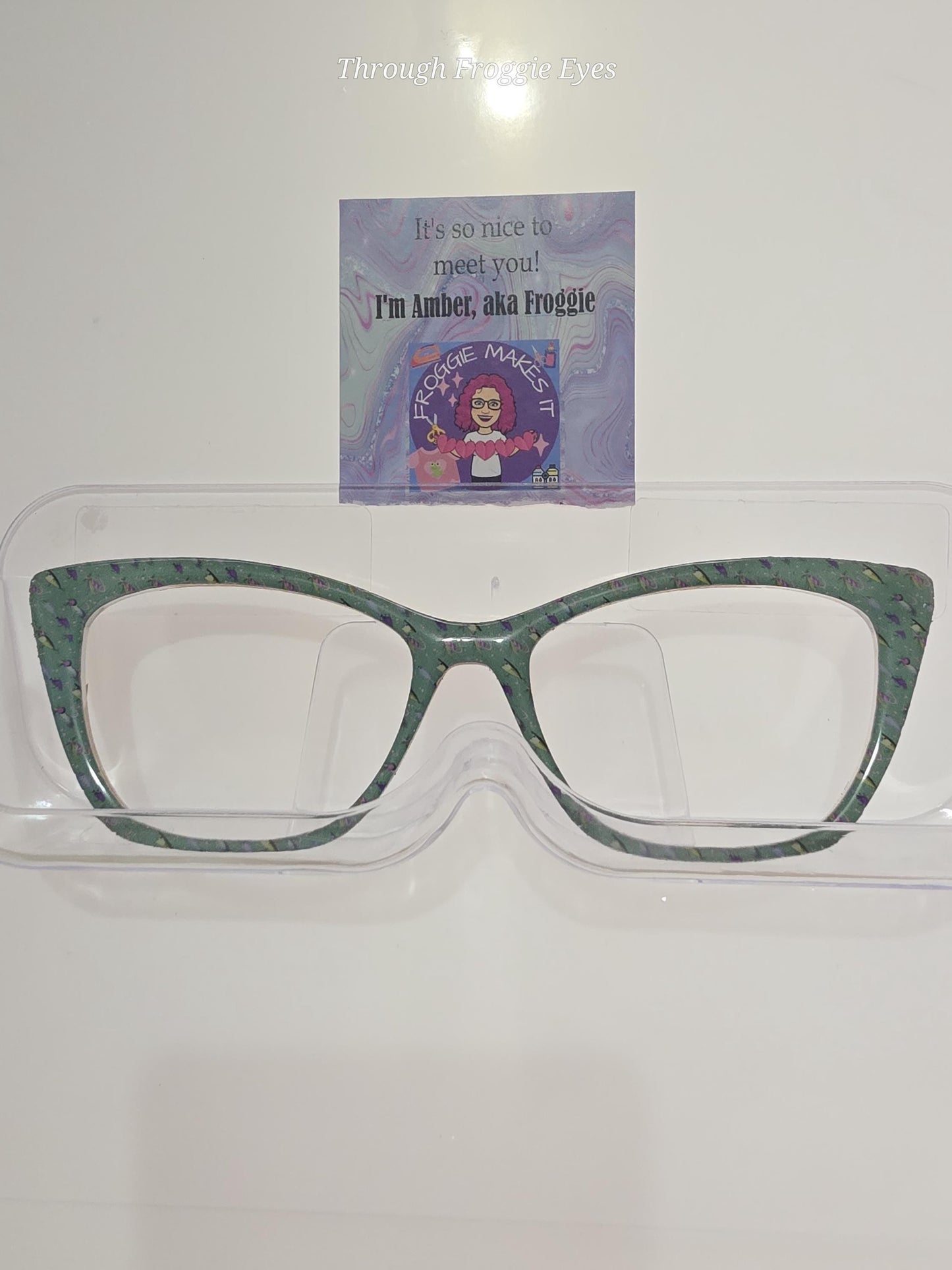 Opaque Lure Me In frame topper for Pair frames